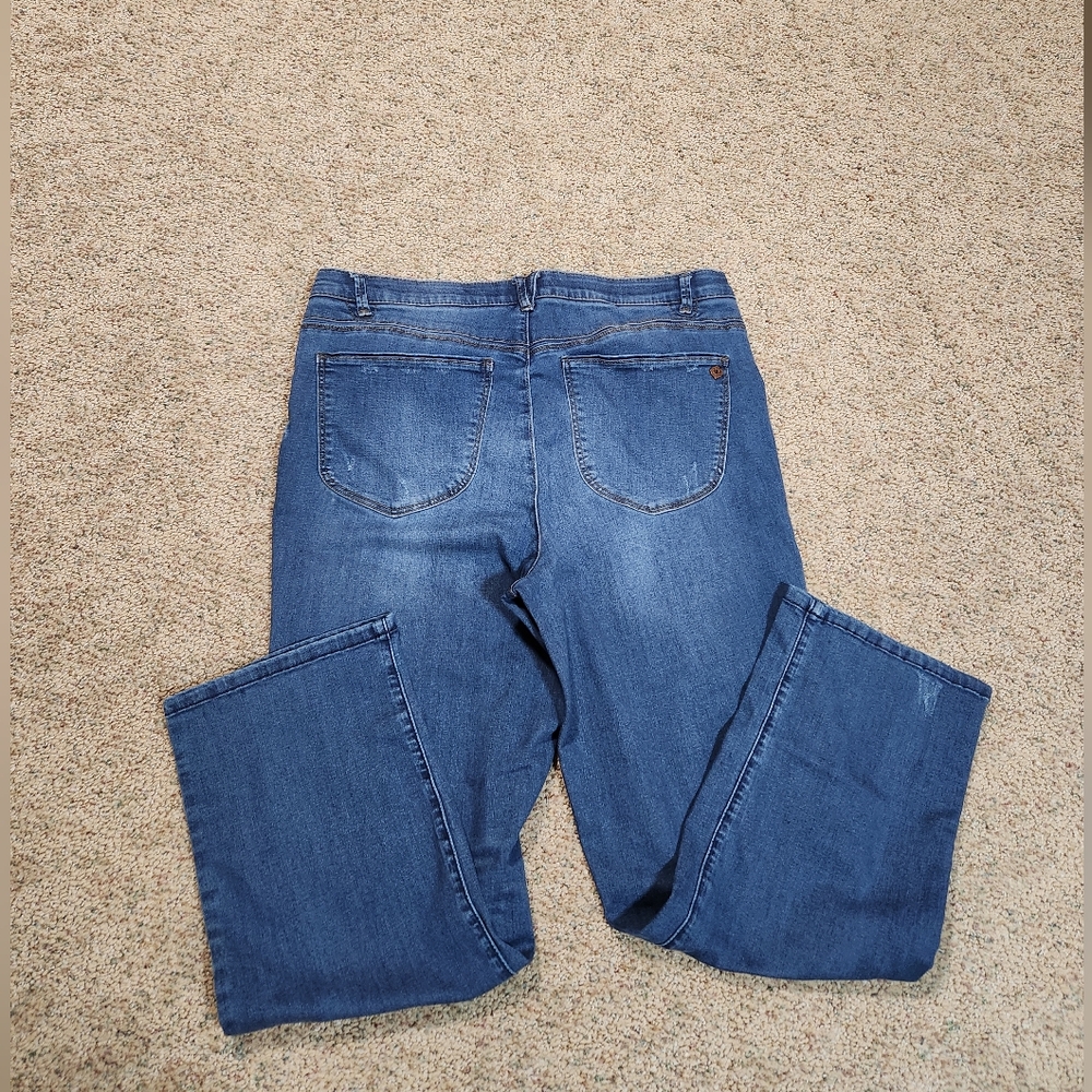 Democracy Women's Straight Leg Blue Jeans
